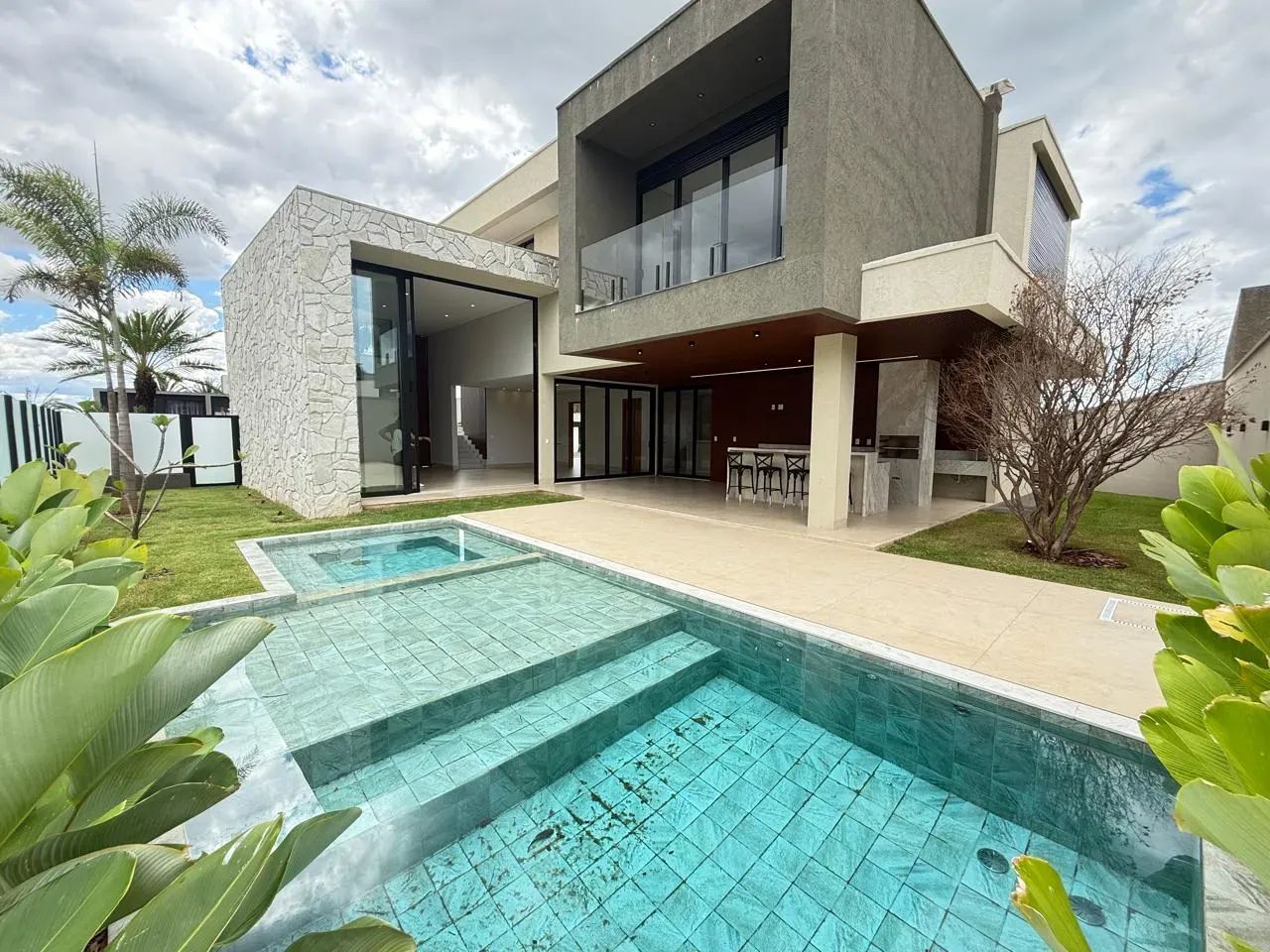 SOBRADO 369M2 - JARDINS FRANÇA