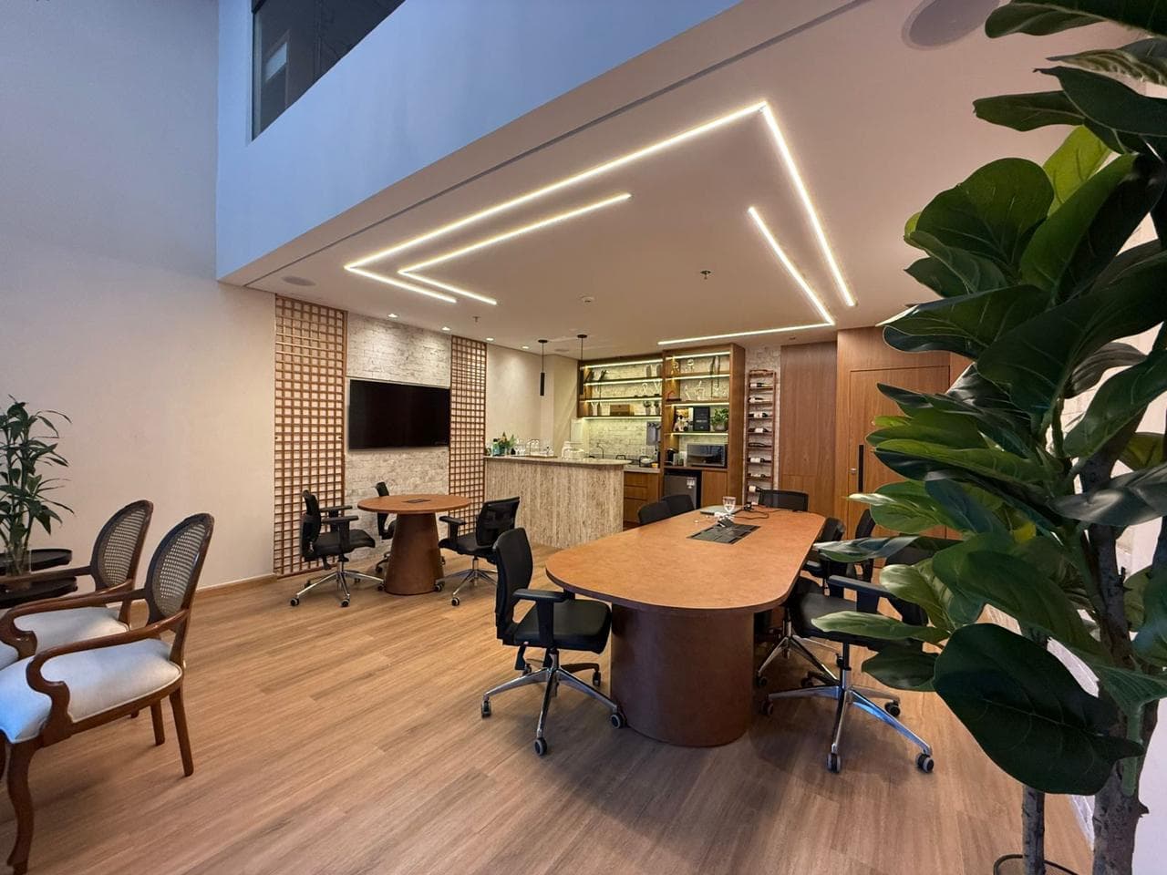 ESCRITÓRIO DE ALTO PADRÃO MOBILIADO E DECORADO – METROPOLITAN MALL