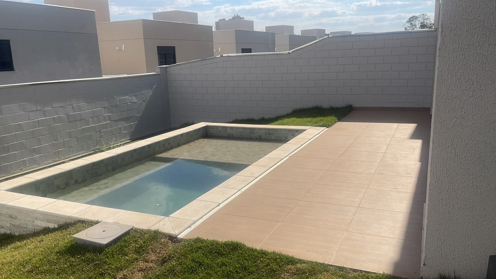JARDINS LYON – Qd 13 lt 11